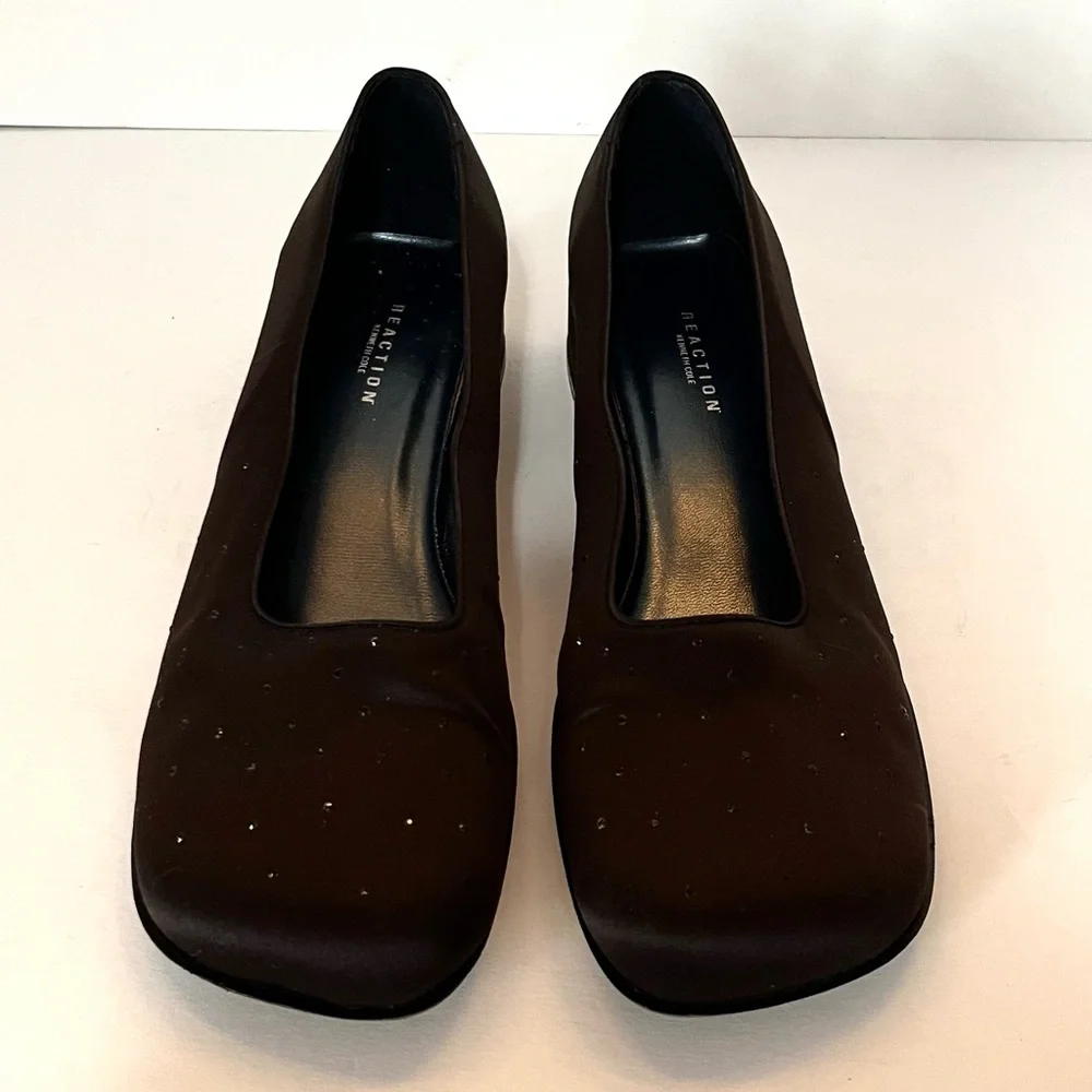 Kenneth Cole Reaction New Beginnings Black Beaded Satin Flat Shoe Slip On Size 8